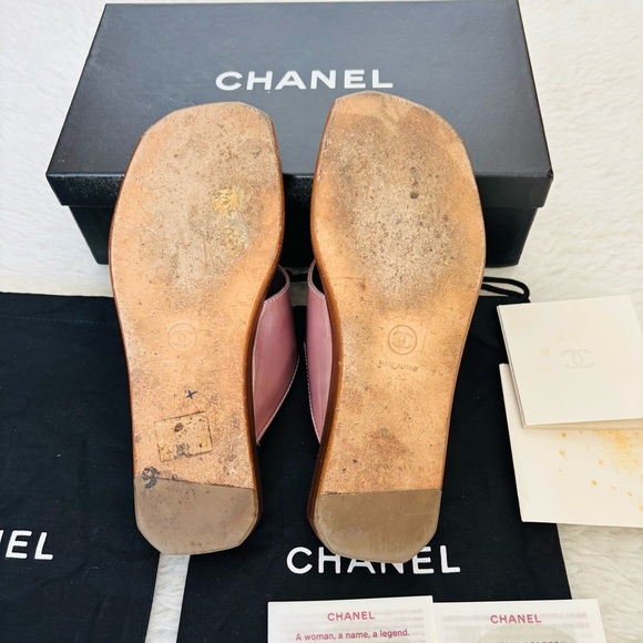 Chanel CC Logo Interlocking Purple Patent Leather Thong Sandals EU 37.5 - Picture 15 of 16